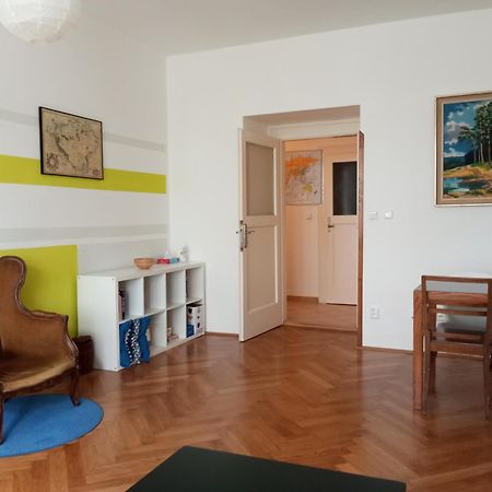Garden Apartment Прага Екстериор снимка
