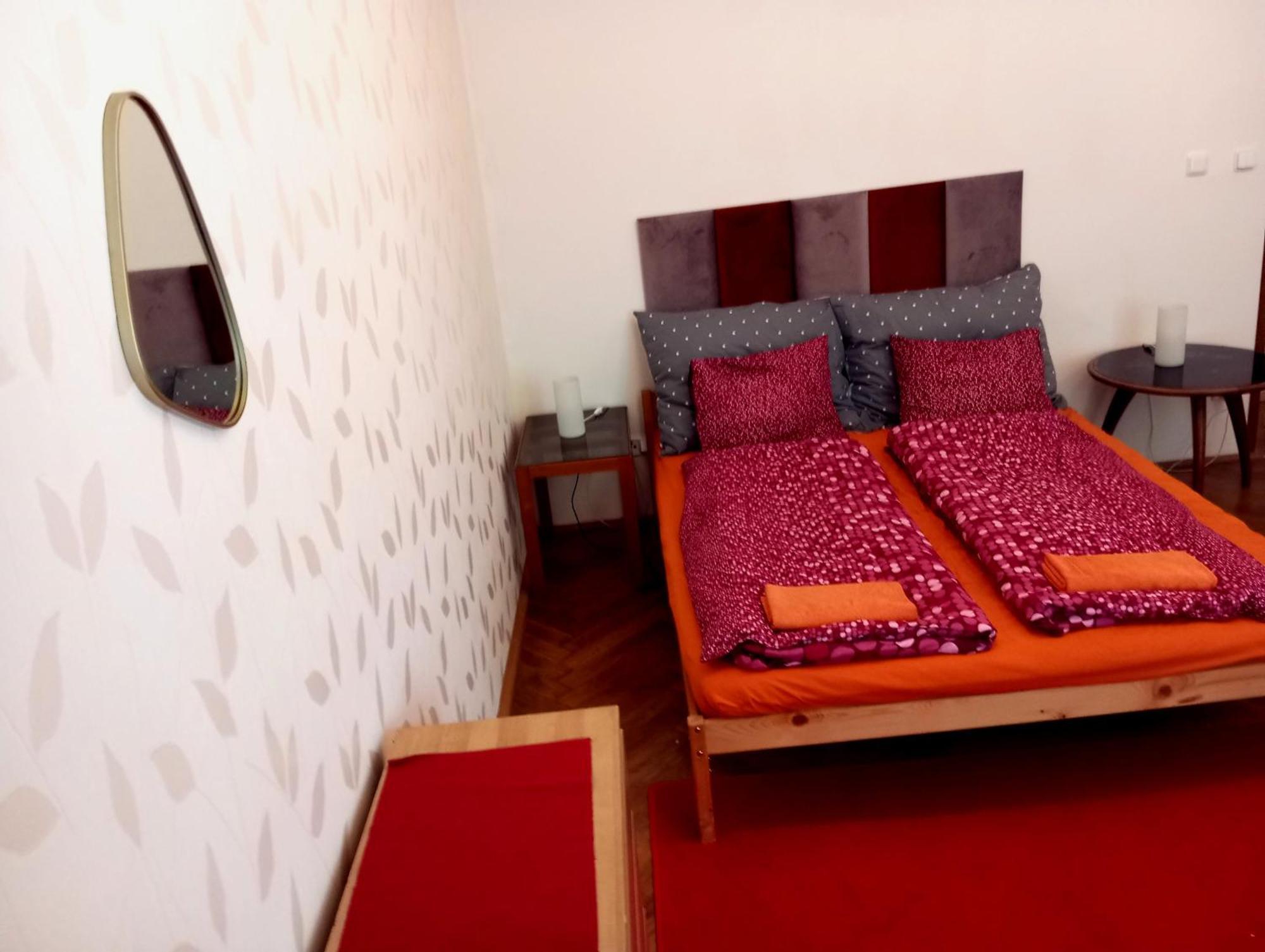 Garden Apartment Прага Екстериор снимка
